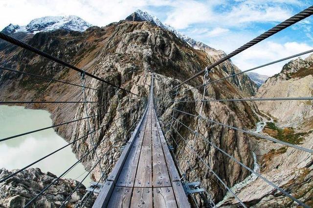 世界上最危险的旅游景点，你敢玩吗？