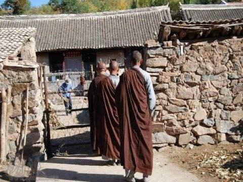 好一块佛家圣地！中国有座大悲寺，带你看看真正的修行