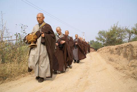 好一块佛家圣地！中国有座大悲寺，带你看看真正的修行