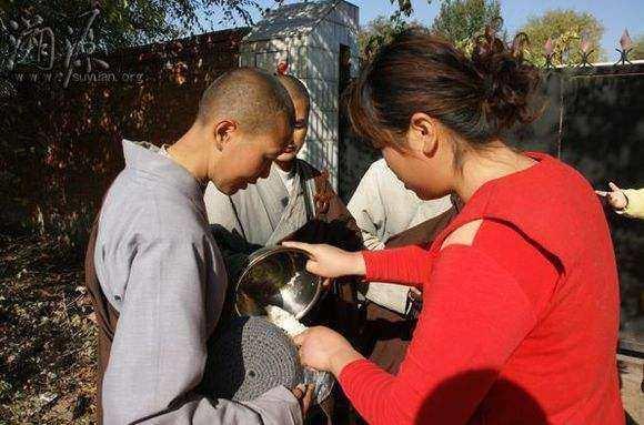 好一块佛家圣地！中国有座大悲寺，带你看看真正的修行