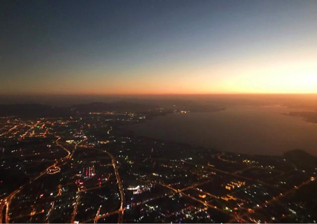 半夜机票便宜到爆，为何乘坐的人这么少？乘客：坐一次再也不坐了