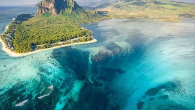 海底也能有瀑布? 世界最大的海底瀑布, 绝无仅有的奇观