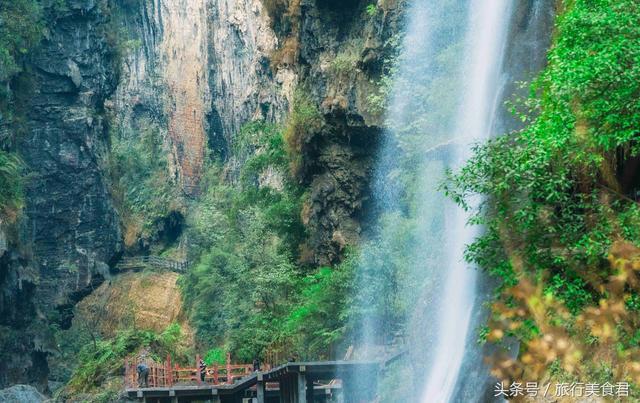 湖北恩施绝对是一个不为人知的地方，却被CNN评出的中国最美景点