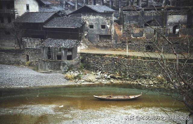 十八里长峡边的古盐道源头，湖北竹溪与重庆巫溪