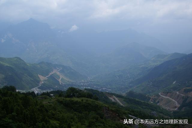 十八里长峡边的古盐道源头，湖北竹溪与重庆巫溪