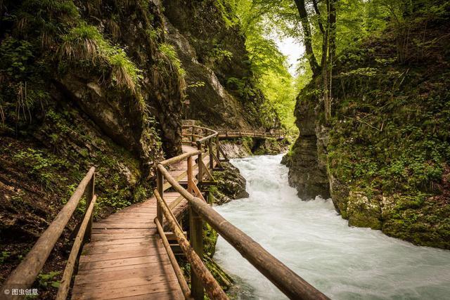 空中浏览丨峡谷，盐道，民歌丨观竹溪县十八里长峡旅游景区