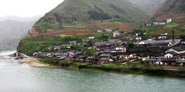 武陵峡风景区：原生态峡谷，探险月亮洞