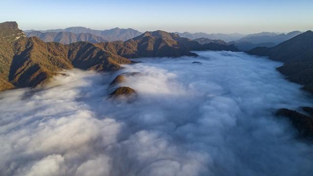 神农架大九湖：做群山中的那个“世外桃源”