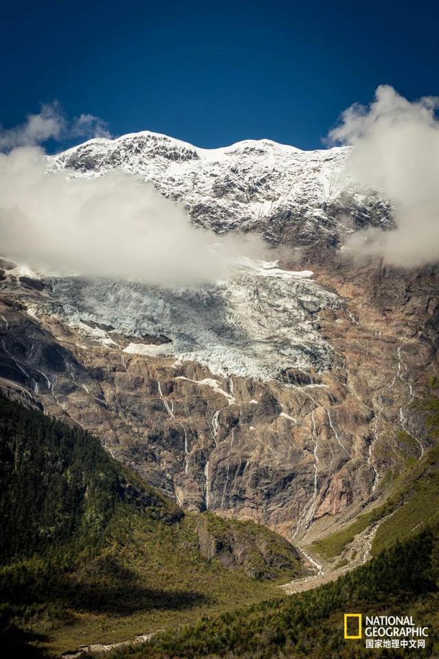 转山雨崩村，眼在天堂，腿在地狱