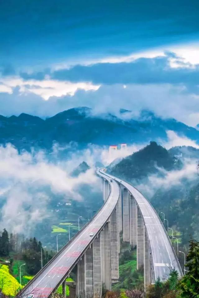 恩施，究竟有怎样的魅力，  获得这么多的赞誉呢？