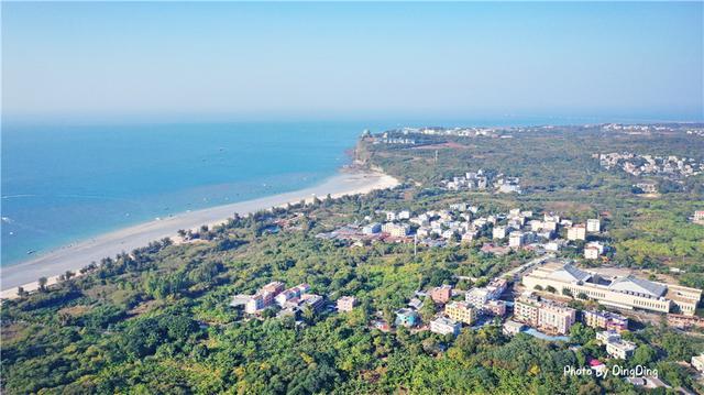 一个很小很小的岛屿，是中国最大也是最年轻的火山岛涠洲岛
