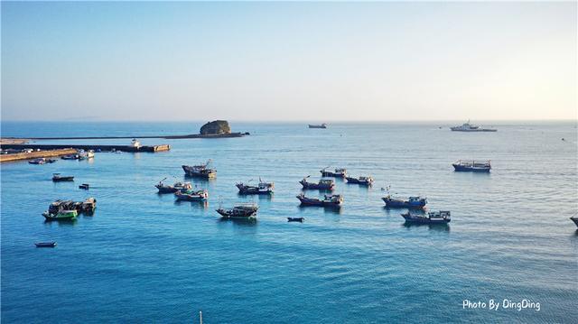 一个很小很小的岛屿，是中国最大也是最年轻的火山岛涠洲岛