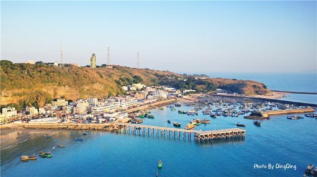 一个很小很小的岛屿，是中国最大也是最年轻的火山岛涠洲岛