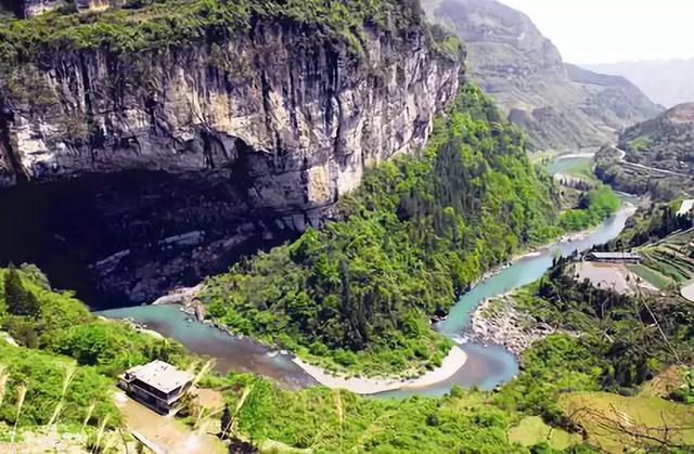 恩施，究竟有怎样的魅力，  获得这么多的赞誉呢？