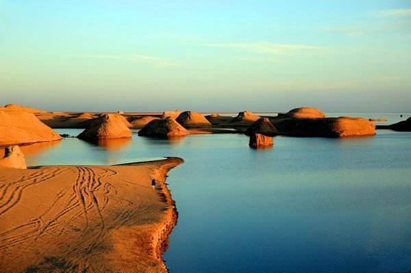 青海水上雅丹，中国的水上魔鬼城，拥有地球上独一无二的惊艳美景