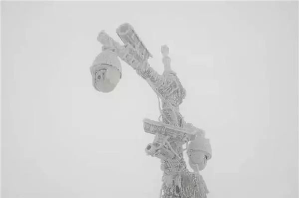 下了雪的长白山，一秒进入童话世界