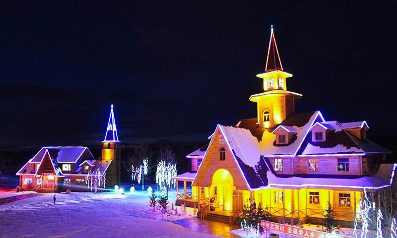 南方人的漠河5日之旅丨喂驯鹿、逛边城，去极北之北追一次极光