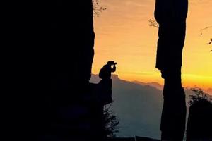 8月11日两期-恩施A线4日游丨恩施大峡谷+地心谷+梭布垭石林+土家女儿城4日游