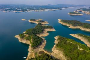 11月5日-千岛画廊-休闲游丨丹江千岛画廊游玩+水果采摘休闲1日游79元/人起
