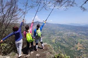 五一E线-4月30日发团-驴游恩施丨探秘鹿苑坪+寻访古河床+云中漫步绝壁栈道 自驾+徒步4日游699元起