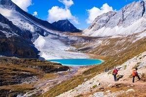 9月21日发团-独家暑期B线-稻亚+海螺沟丨蓝色星球稻城+亚丁+四姑娘山-甲居藏寨+海螺沟之旅 