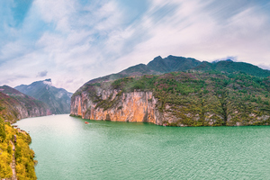 十堰和襄阳均可-9月20日发团-特价299元丨长阳方山+清江画廊纯玩2日游299元