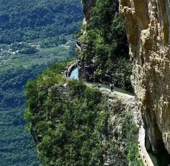 世界上最危险的绝壁天河，就藏在湖北恩施，比郭亮村更惊艳奇绝！