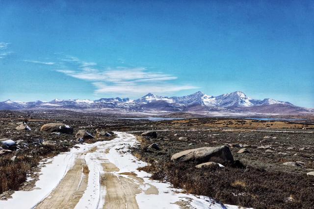 稻城亚丁为什么被认为不去后悔去了也后悔？