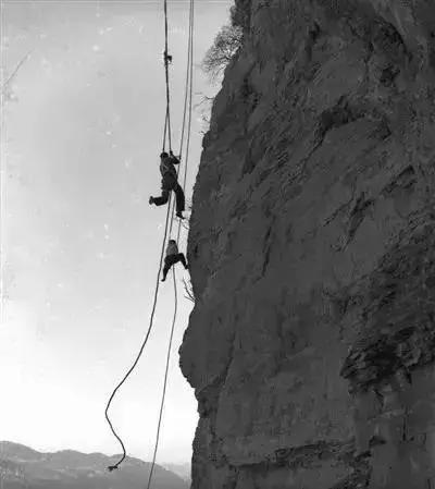 世界上最危险的绝壁天河，就藏在湖北恩施，比郭亮村更惊艳奇绝！