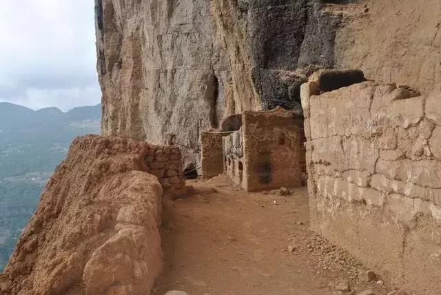 世界上最危险的绝壁天河，就藏在湖北恩施，比郭亮村更惊艳奇绝！