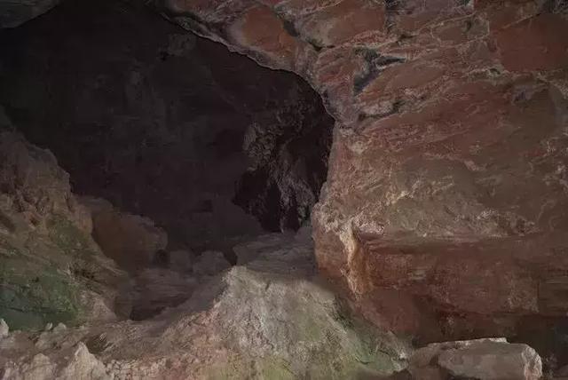 世界上最危险的绝壁天河，就藏在湖北恩施，比郭亮村更惊艳奇绝！