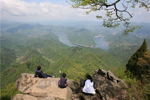 轻徒步-3月8日白马山丨5元/人报名送坐垫+徒步交友白马山仙境