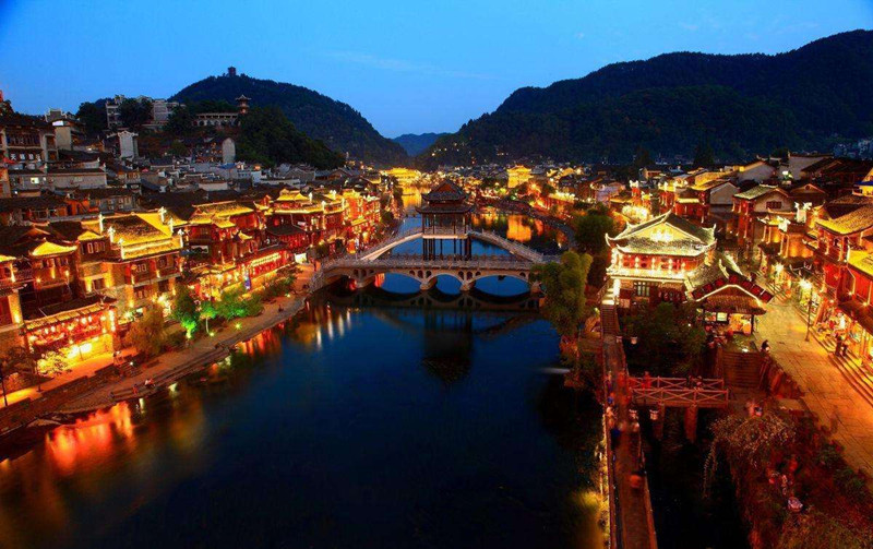 暑期f线-网红贵州黔东南 梵净山】7月27日发团凤凰古城 芙蓉镇 梵净山