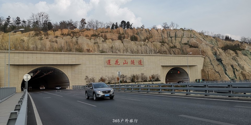 EYys28YMgXEwogaIF7eIUqBgFiVfd_gd3_1rjF_-V1KlVZ2zXkmnqbxKTwKmrUga