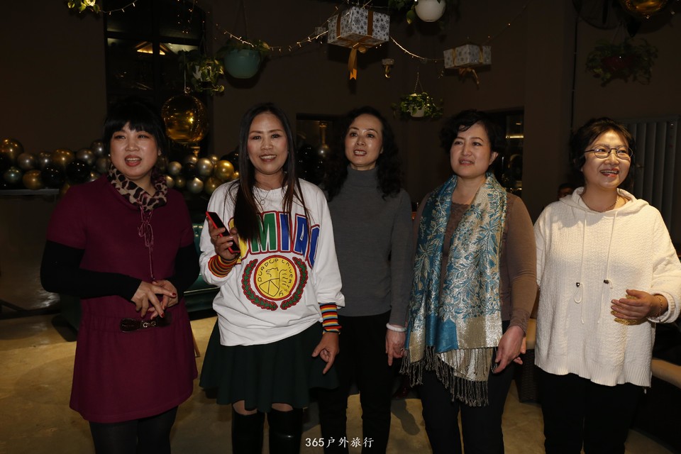 Ll9Irdz1pMk6LFPk-KZnLYBSR__CrcME3Vj2pRkI7NqoTjajRxuITplVFEIEGOOA