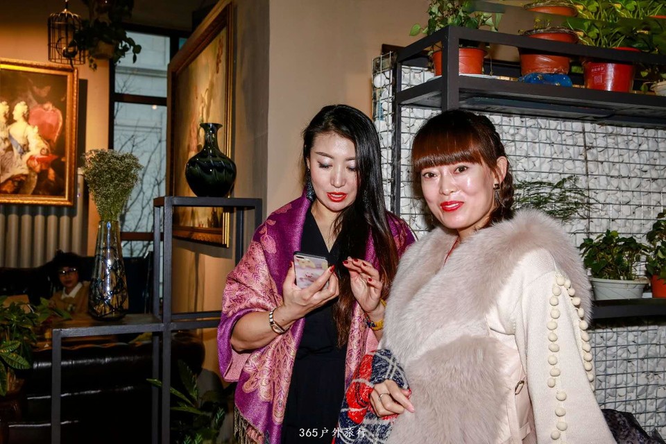 Yo5-z62Q_LQfnpMDtFfPSnKTaFfEzJToBwOdFyFIEg1pdSUW-DYzYOhpmTDs2Dp2