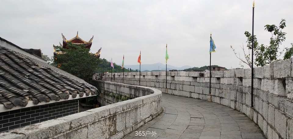 IMG_20180427_185701_Burst01