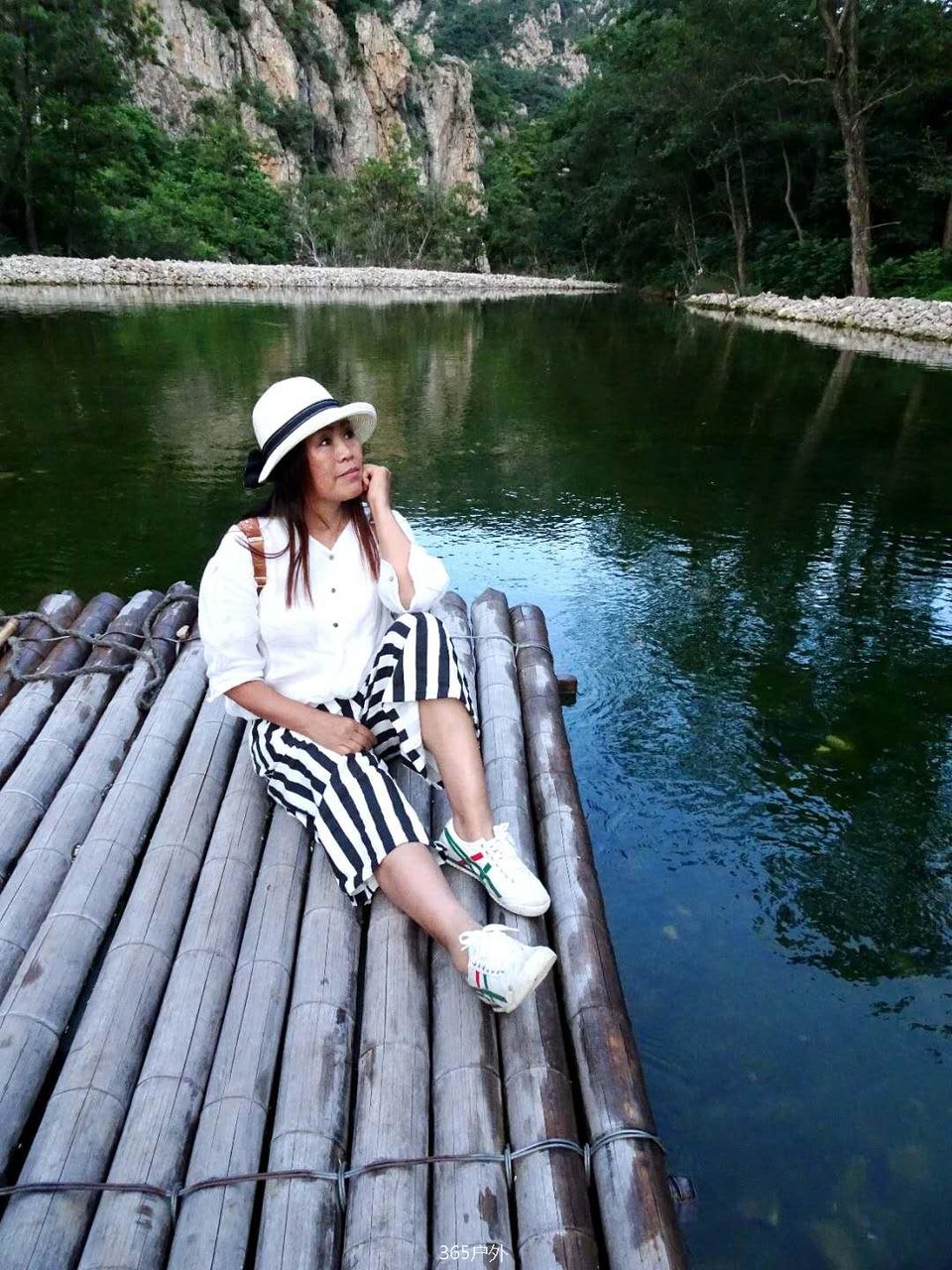 LS32M7LPibqtT-clpOQ09crE3cfCRLUvwUOZSzEN_TzinXNIY9WvWcLrhXqGydby