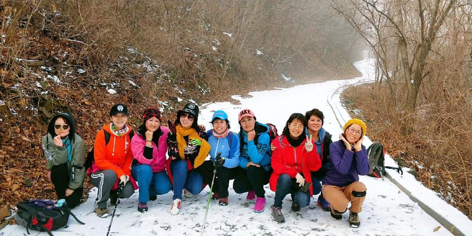 11月24、25日 登辽南第一高峰，泡五小连池温泉，品庄河冷水海鲜活动。领队小娜佳