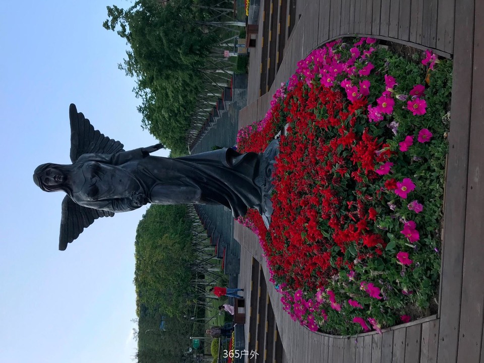 62A9372E-4A7B-4C77-A20E-F02005B06694