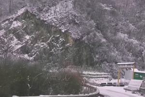 【视频】12月，雾凇神农架，雪漫山峦间
