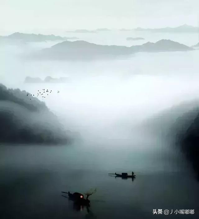 在青山间探索，在绿水间泛舟，多么美妙