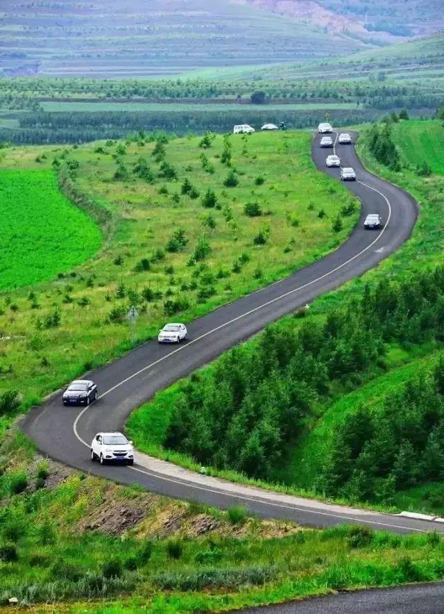 封闭半年，河北草原天路再次开放，再过10天，最美季节即将到来