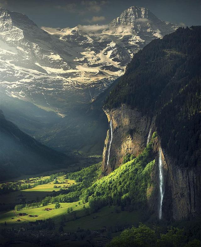 雄浑壮阔的自然景观 领略天地间的壮丽山河