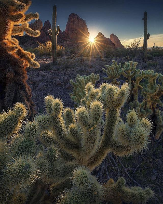 雄浑壮阔的自然景观 领略天地间的壮丽山河