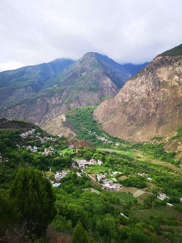 失恋后，我去了色达，在4000米海拔上高反2次，差点要凉！