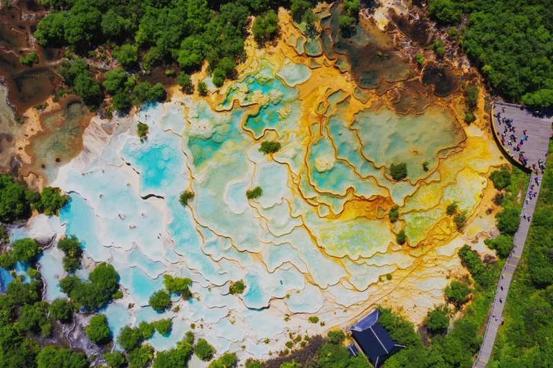 丁真的家乡在哪里，来补一堂地理课