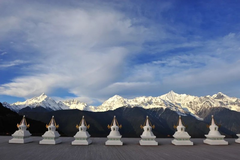 丁真的家乡在哪里，来补一堂地理课