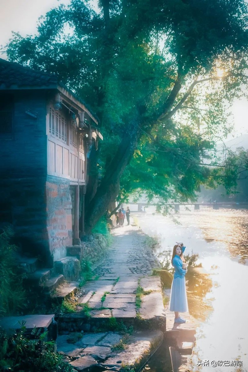 国内不能辜负的12个绝美古镇，累了就去小住几日，你去过几个？