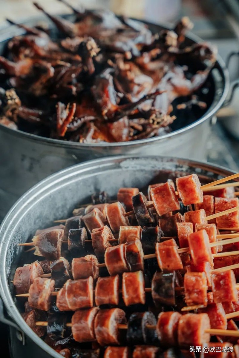 国内不能辜负的12个绝美古镇，累了就去小住几日，你去过几个？